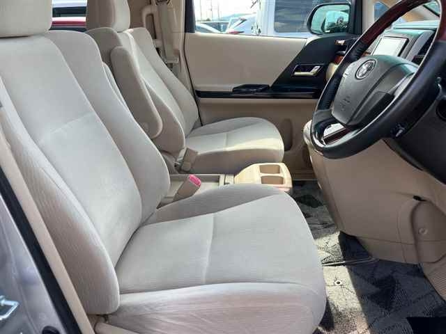 TOYOTA VELLFIRE 2008