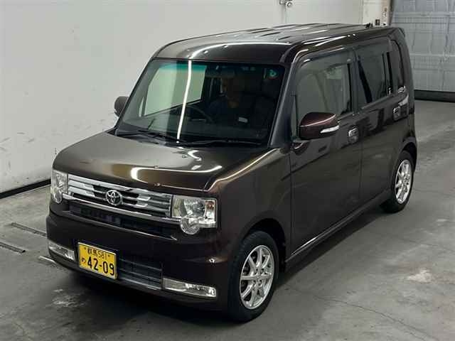 TOYOTA PIXIS SPACE 2014