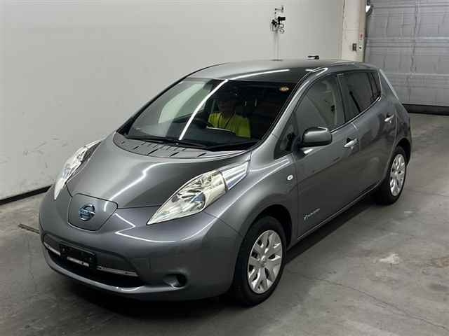 NISSAN LEAF 2015