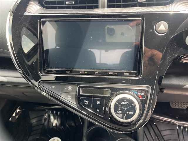 TOYOTA AQUA 2021