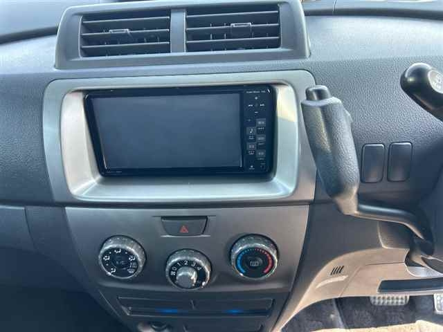 TOYOTA BB 2011
