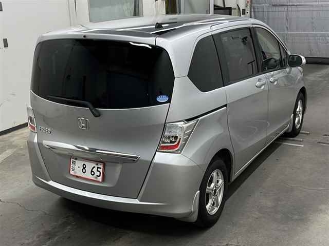 HONDA FREED 2013