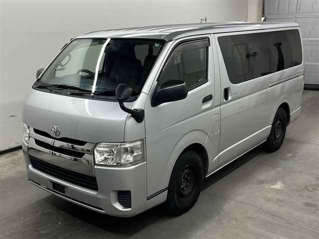 TOYOTA HIACE VAN 2014
