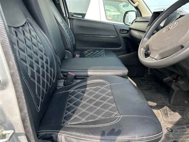 TOYOTA HIACE VAN 2014