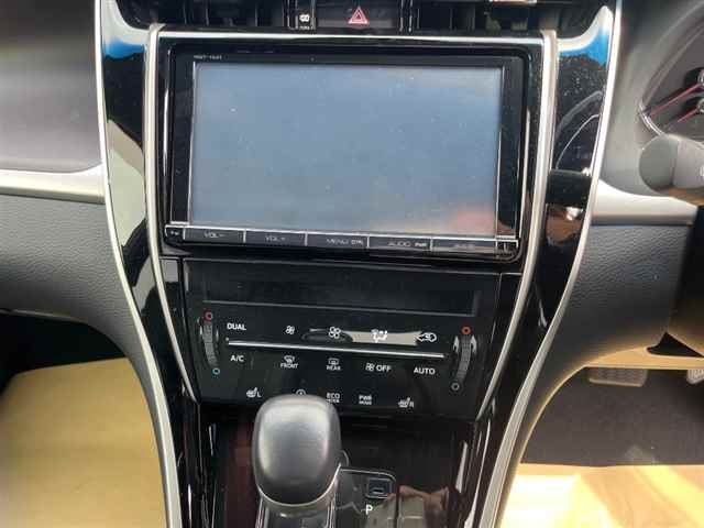 TOYOTA HARRIER 2015
