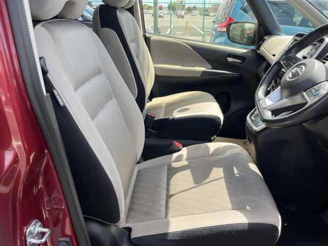 NISSAN SERENA 2017