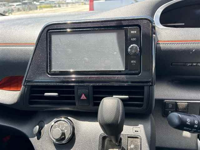 TOYOTA SIENTA 2018