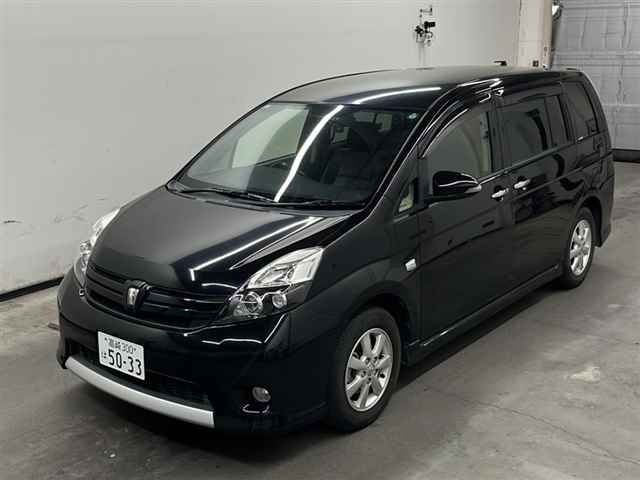 TOYOTA ISIS 2013