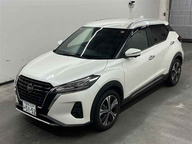 NISSAN KIX 2021
