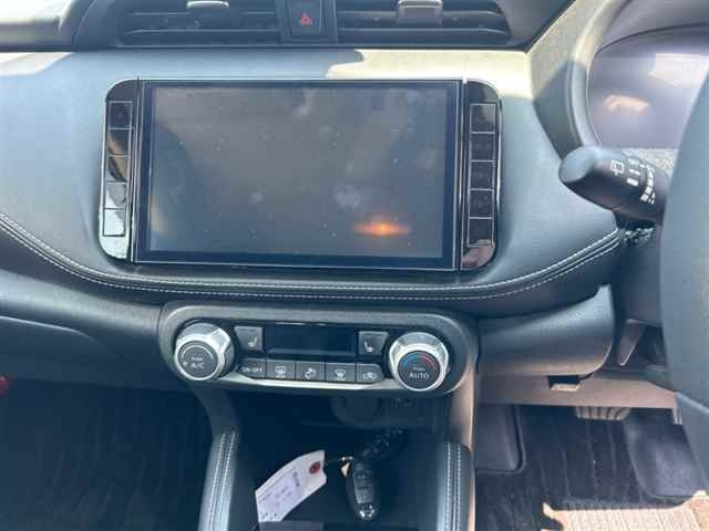 NISSAN KIX 2021