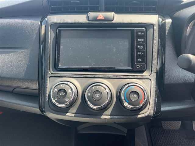 TOYOTA COROLLA AXIO 2016