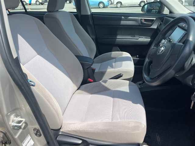 TOYOTA COROLLA AXIO 2016