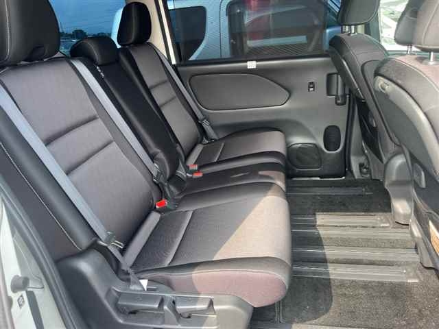 NISSAN SERENA 2019
