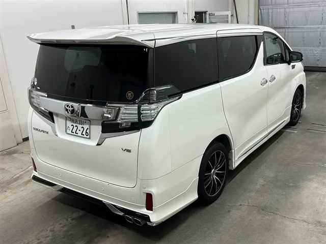 TOYOTA VELLFIRE 2015