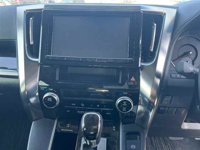 TOYOTA VELLFIRE 2015