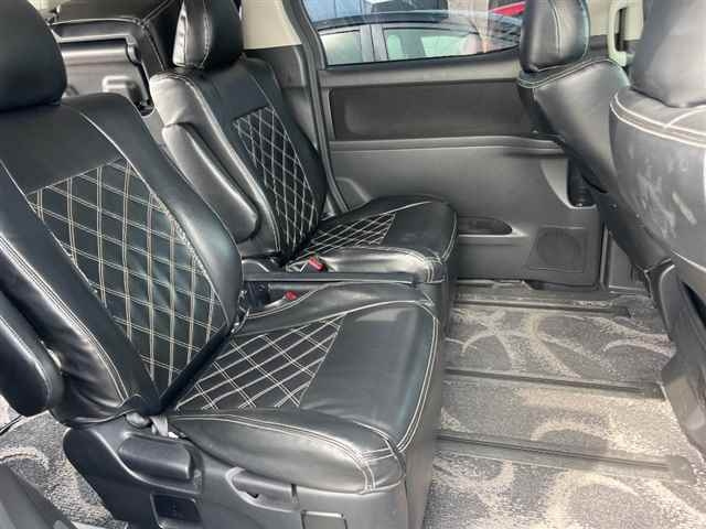 TOYOTA VELLFIRE 2012