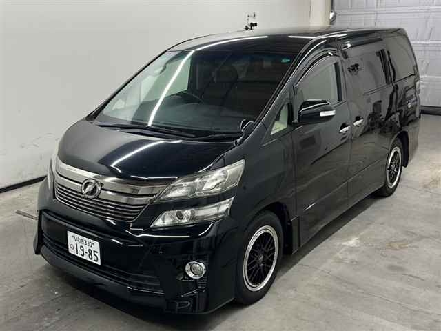 TOYOTA VELLFIRE 2013