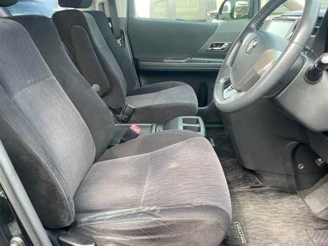 TOYOTA VELLFIRE 2013