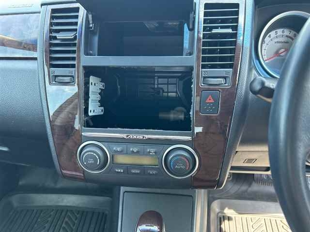 NISSAN TIIDA 2008