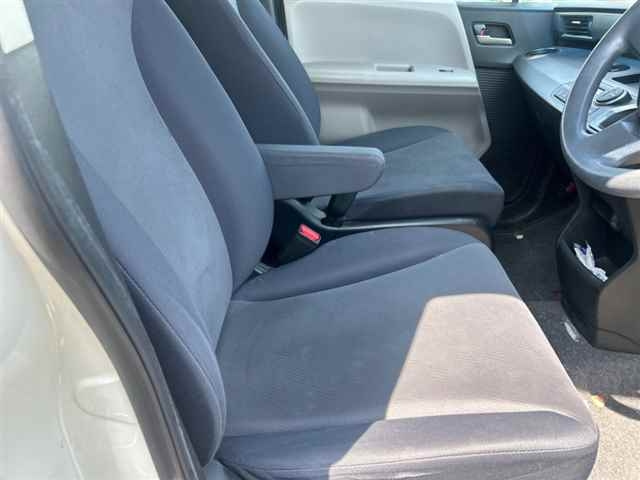 HONDA FREED 2009