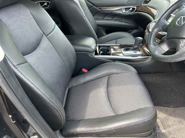 NISSAN FUGA 2011