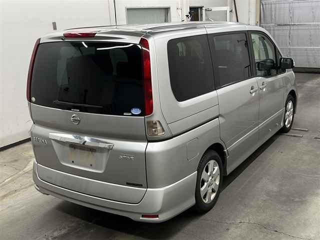 NISSAN SERENA 2010