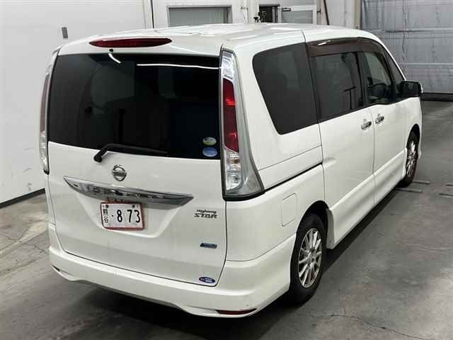 NISSAN SERENA 2011