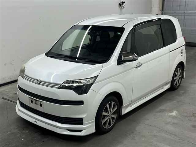 TOYOTA SPADE 2014