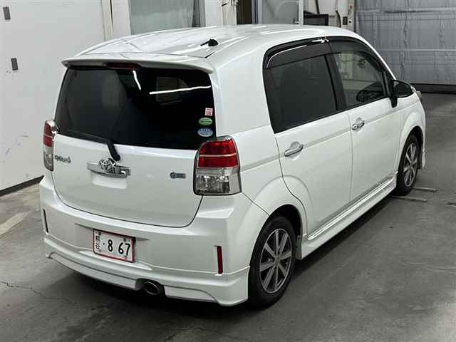 TOYOTA SPADE 2014