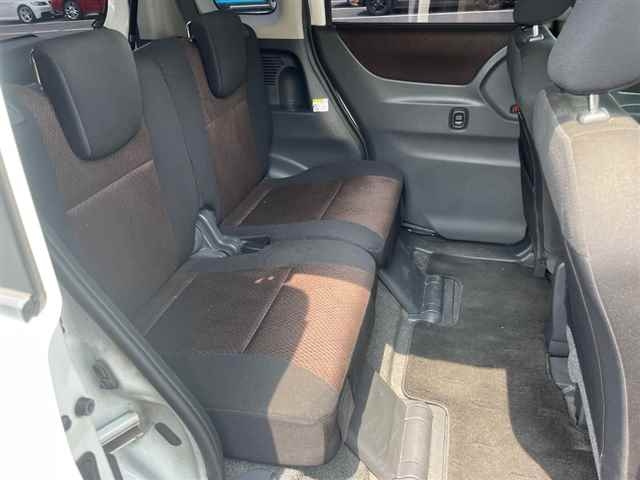 NISSAN ROOX 2012