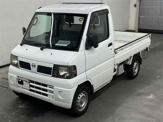 NISSAN CLIPPER TRUCK 2011