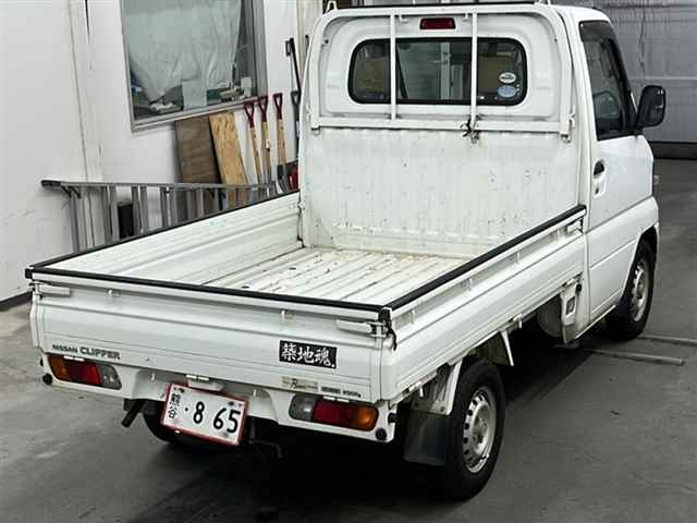 NISSAN CLIPPER TRUCK 2011