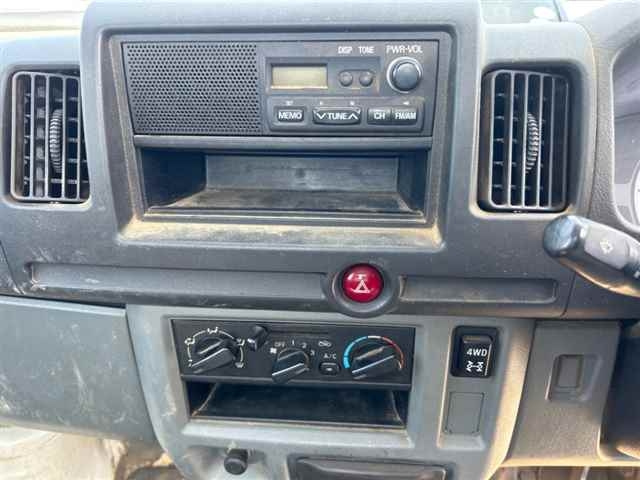 NISSAN CLIPPER TRUCK 2011