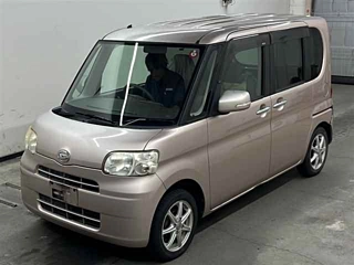 DAIHATSU TANTO 2010