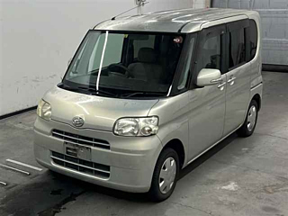 DAIHATSU TANTO 2010