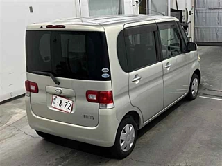 DAIHATSU TANTO 2010