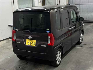 DAIHATSU TANTO 2015