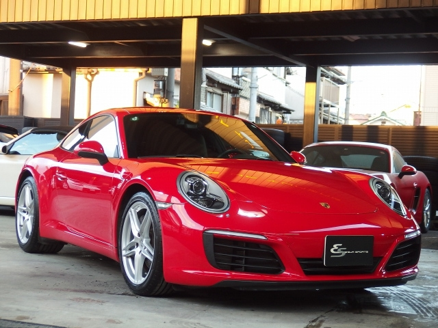 PORSCHE 911 2017