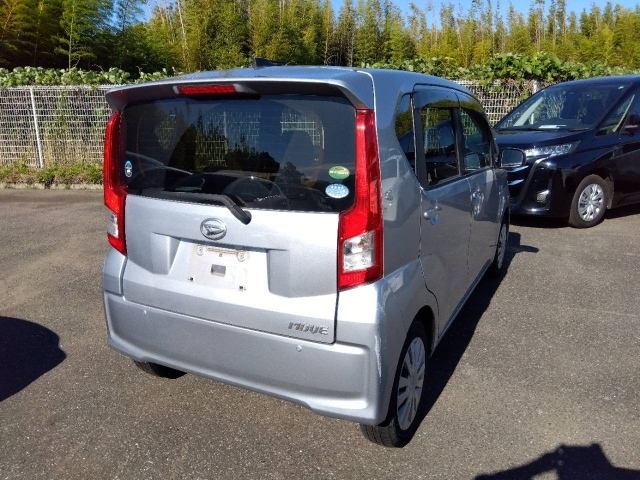 DAIHATSU MOVE 2016