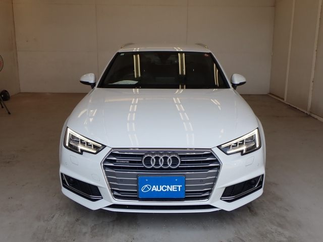 AUDI A4 2016