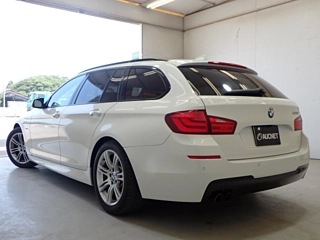 BMW 5 SERIES 2011