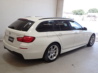 BMW 5 SERIES 2011