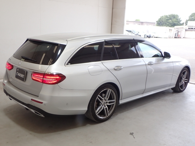 MERCEDES BENZ E CLASS WAGON 2017