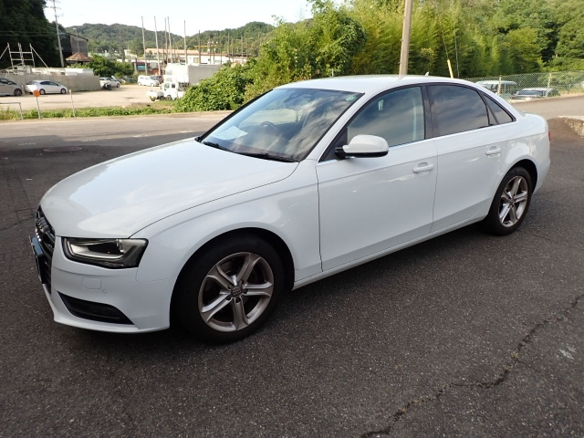 AUDI A4 2015
