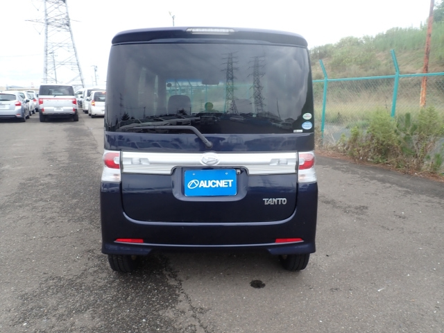 DAIHATSU TANTO 2010