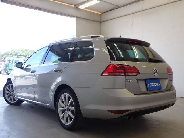 VOLKSWAGEN GOLF VARIANT 2016
