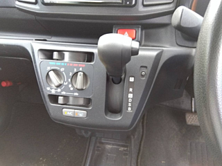 DAIHATSU MIRA E S 2020