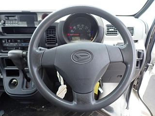 DAIHATSU HIJET VAN 2017