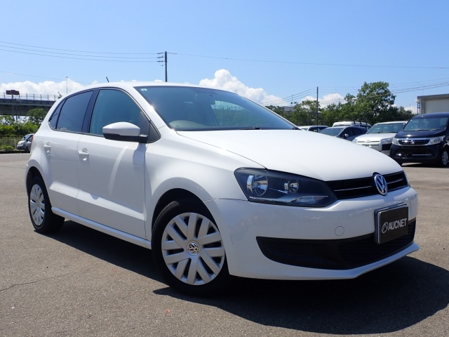 VOLKSWAGEN POLO 2013