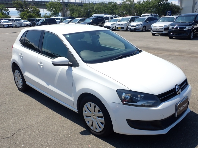 VOLKSWAGEN POLO 2013